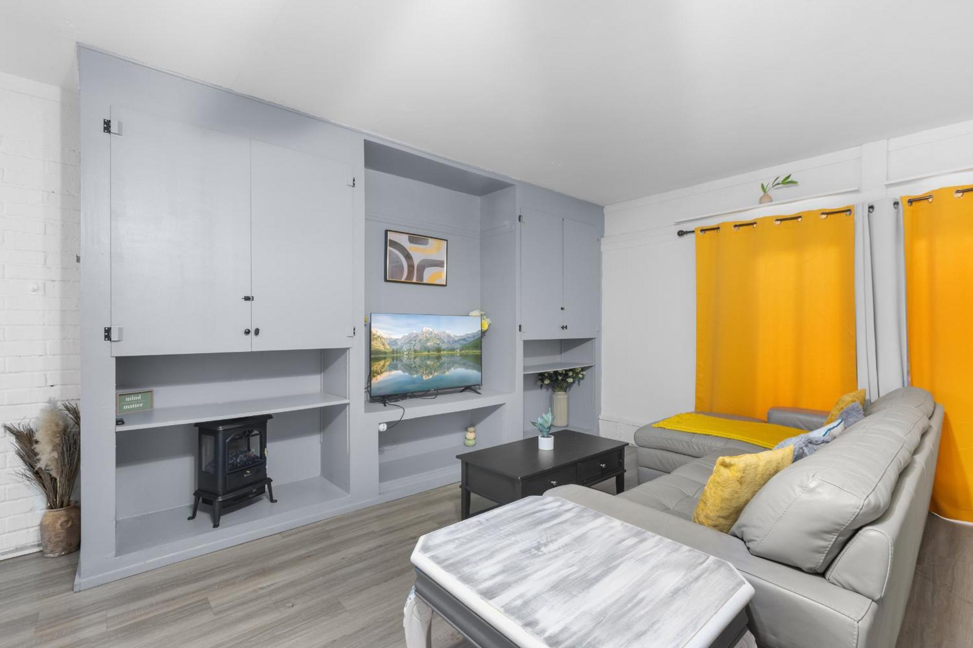אורנג' פארק Pet Friendly Large Studio With Free Wi-Fi In Great Location! מראה חיצוני תמונה